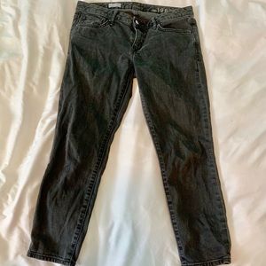 Cropped grey skinny jeans